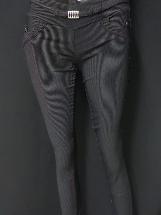 Pantalón negro tipo leggins, con hebilla dorada-Ecoshopping-Ropa mujer-HIKVSN07